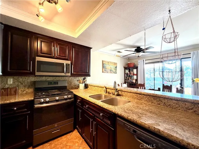 1212 S Barranca B, Glendora, California 91740
