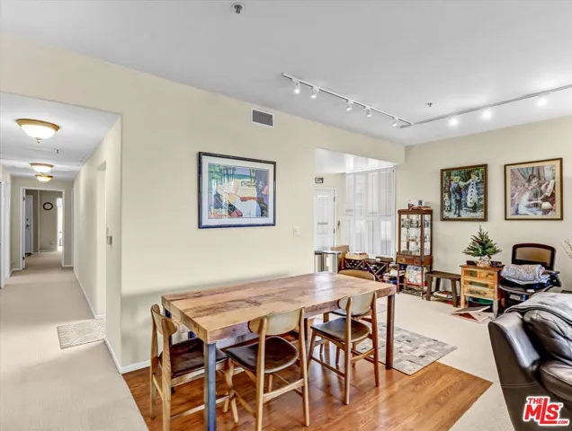 9836 Vidor Drive 302, Los Angeles, California 90035