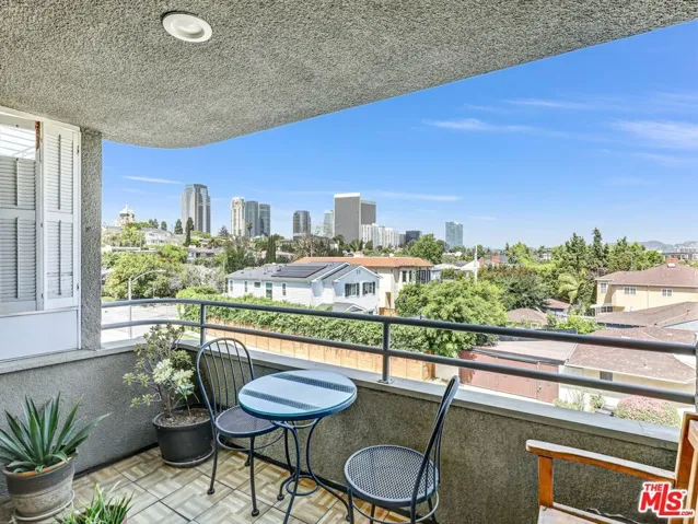 9836 Vidor Drive 302, Los Angeles, California 90035