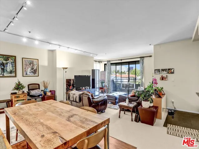 9836 Vidor Drive 302, Los Angeles, California 90035