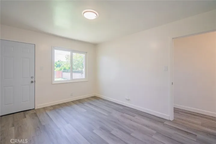 Room 1(Next to the Kitchen)