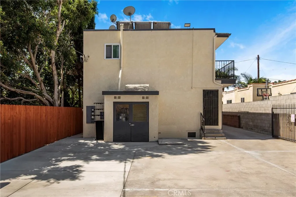 564 W Macarthur, San Pedro, California 90731 — photo 5