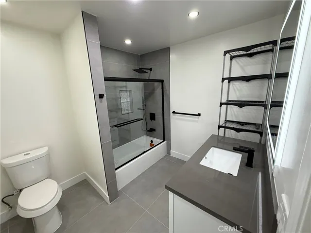 564 W Macarthur, San Pedro, California 90731