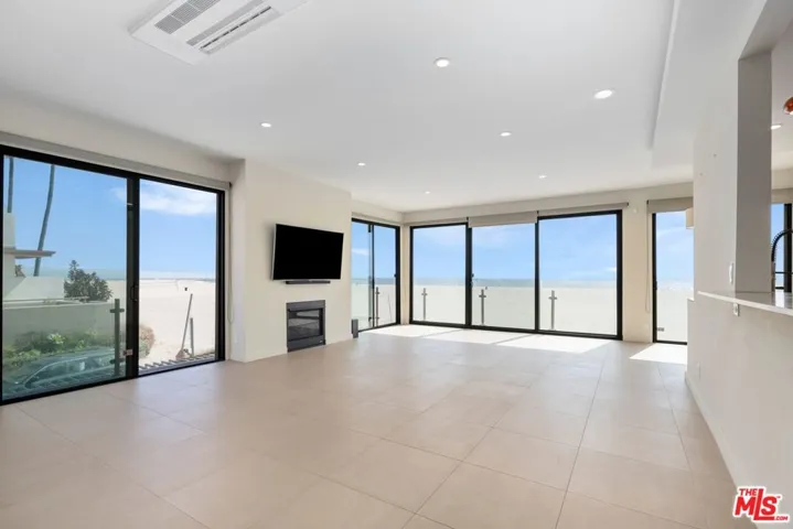 1 Northstar Street 101, Marina Del Rey, California 90292
