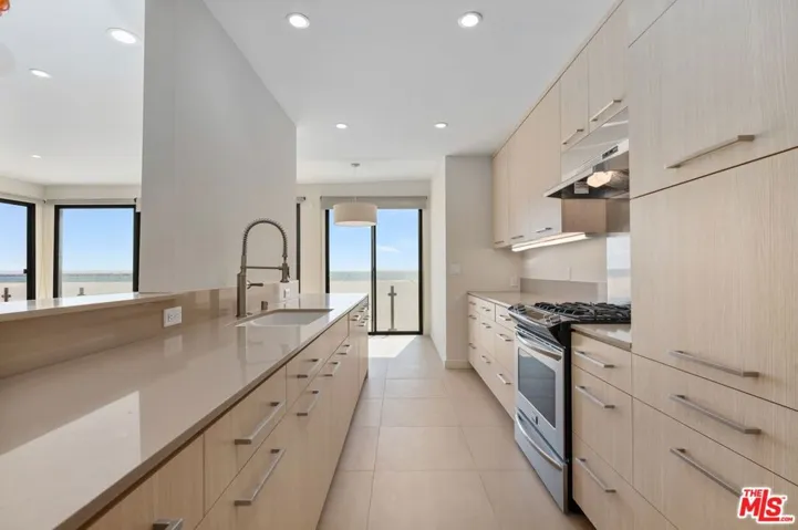 1 Northstar Street 101, Marina Del Rey, California 90292