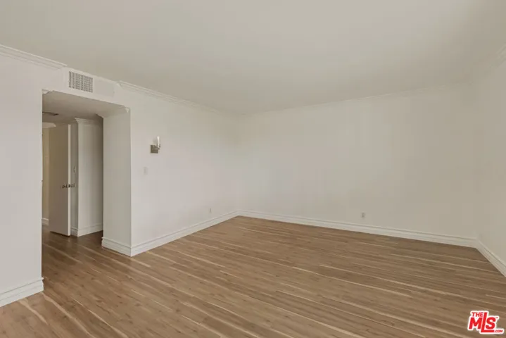 1900 Vine Street 403, Los Angeles, California 90068