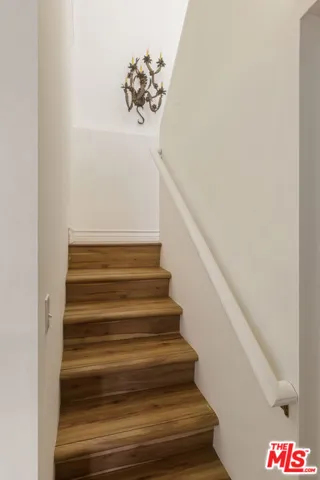 1900 Vine Street 403, Los Angeles, California 90068