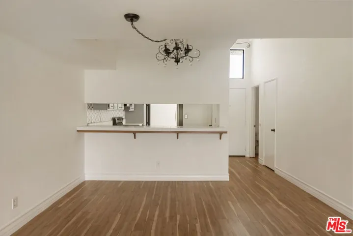 1900 Vine Street 403, Los Angeles, California 90068