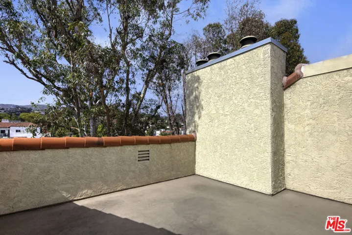 1900 Vine Street 403, Los Angeles, California 90068