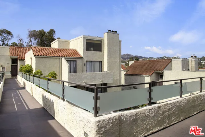 1900 Vine Street 403, Los Angeles, California 90068