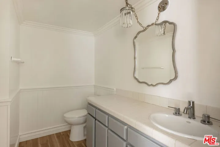 1900 Vine Street 403, Los Angeles, California 90068