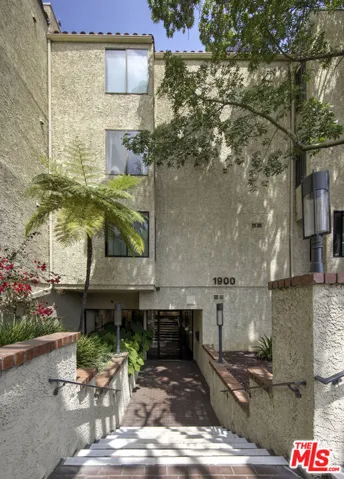 1900 Vine Street 403, Los Angeles, California 90068