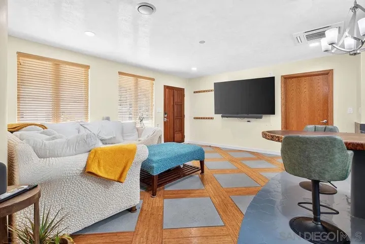 3405 Aveley Place, San Diego, California 92111