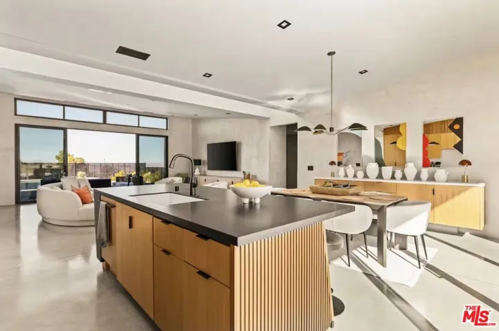 61464 Melton Trail, Joshua Tree, California 92252