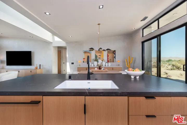 61464 Melton Trail, Joshua Tree, California 92252