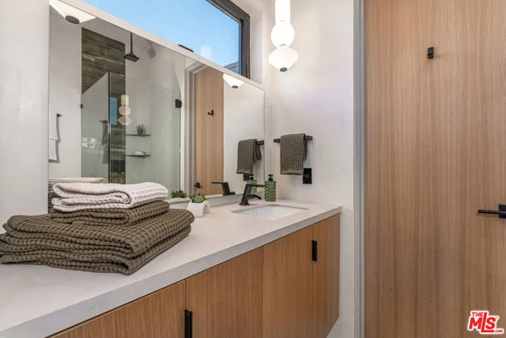 61464 Melton Trail, Joshua Tree, California 92252