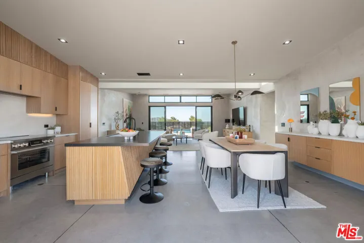 61464 Melton Trail, Joshua Tree, California 92252