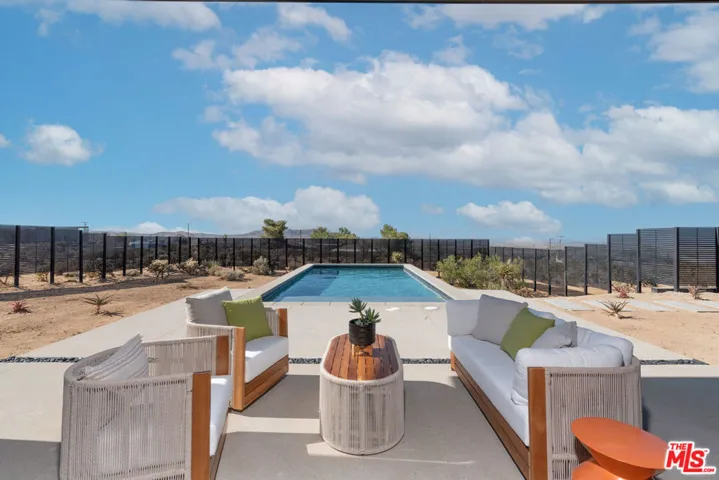 61464 Melton Trail, Joshua Tree, California 92252