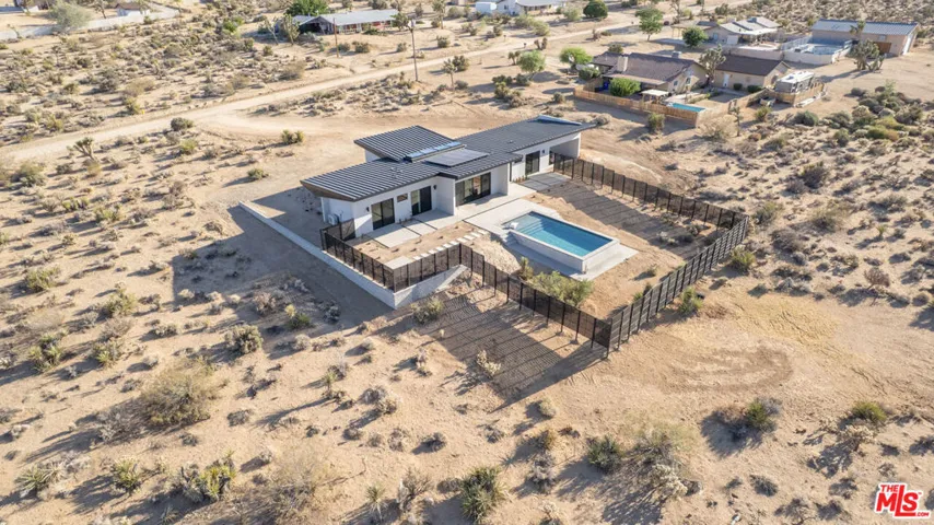 61464 Melton Trail, Joshua Tree, California 92252