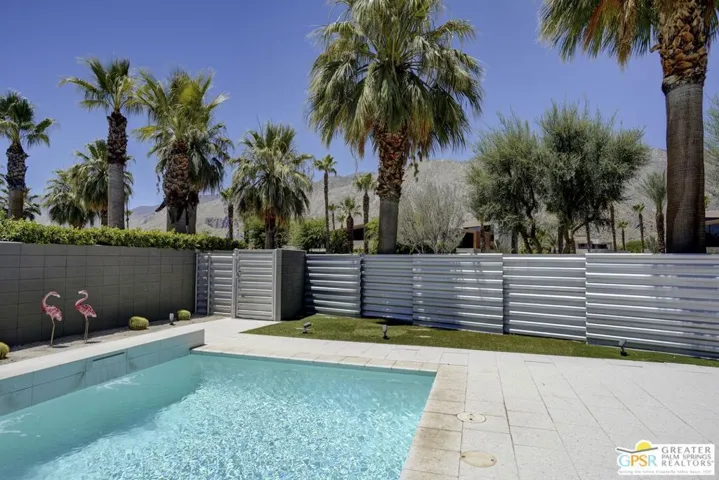 445 Dion Drive, Palm Springs, California 92262