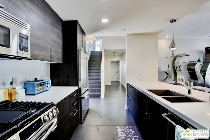 445 Dion Drive, Palm Springs, California 92262
