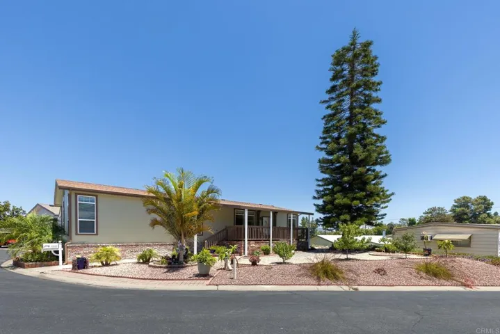 Large corner lot