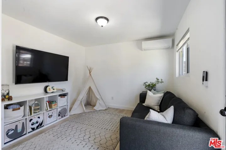 2509 Hudspeth Street, Inglewood, California 90303