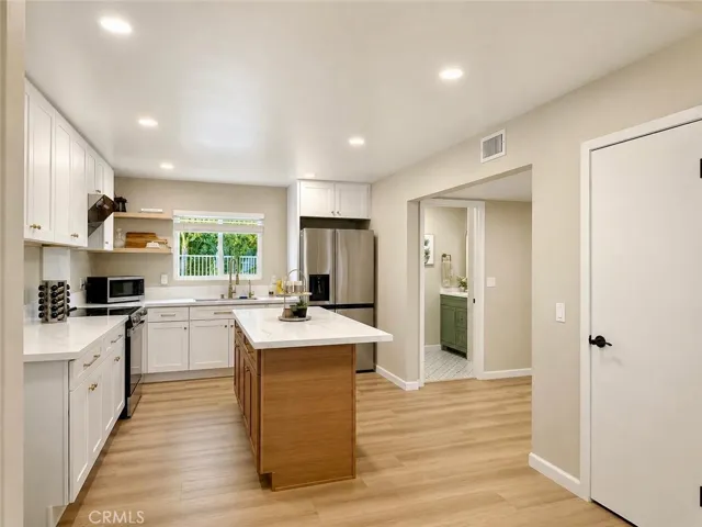 24851 Stem, Lake Forest, California 92630