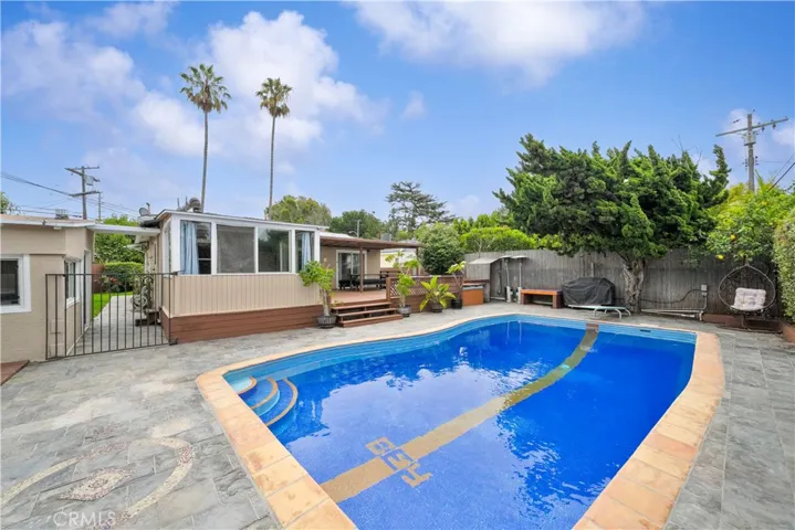 4217 Stewart, Los Angeles, California 90066