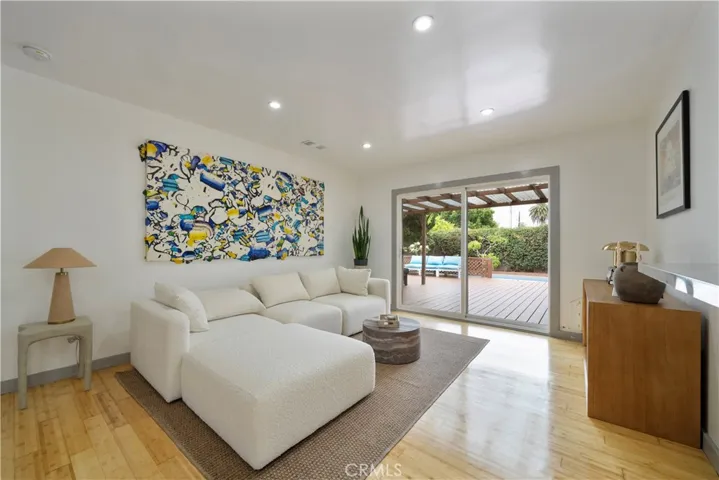 4217 Stewart, Los Angeles, California 90066