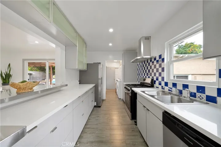 4217 Stewart, Los Angeles, California 90066
