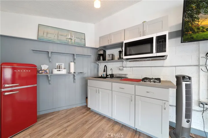 4217 Stewart, Los Angeles, California 90066