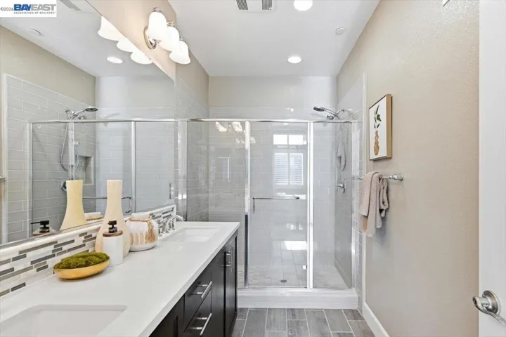 5423 Iron Horse Pkwy, Dublin, California 94568