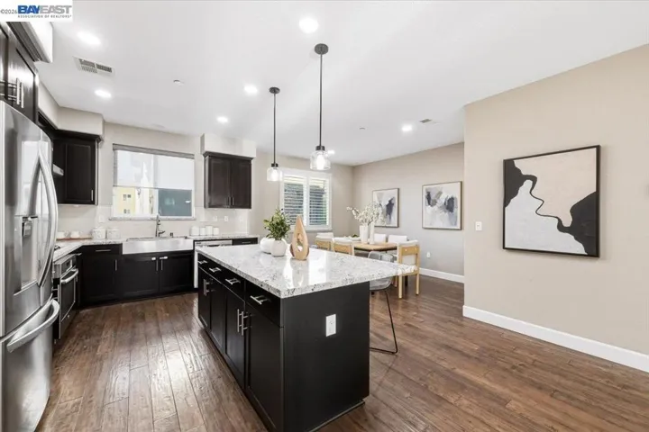 5423 Iron Horse Pkwy, Dublin, California 94568
