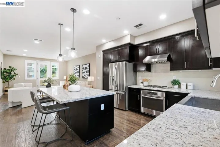 5423 Iron Horse Pkwy, Dublin, California 94568