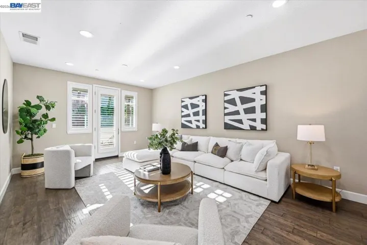 5423 Iron Horse Pkwy, Dublin, California 94568