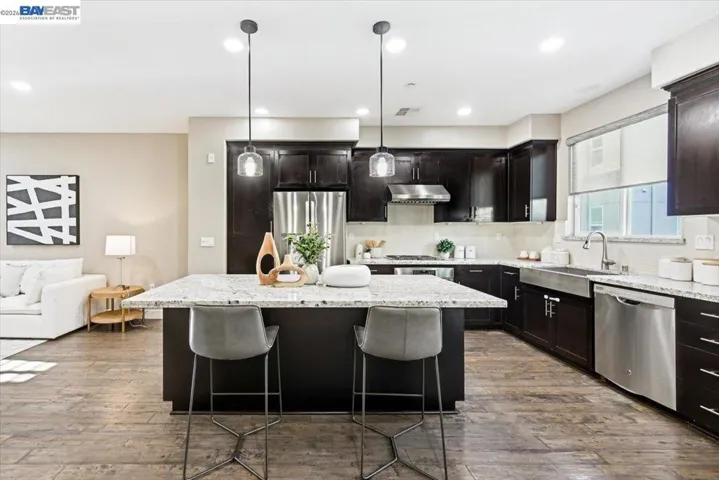 5423 Iron Horse Pkwy, Dublin, California 94568