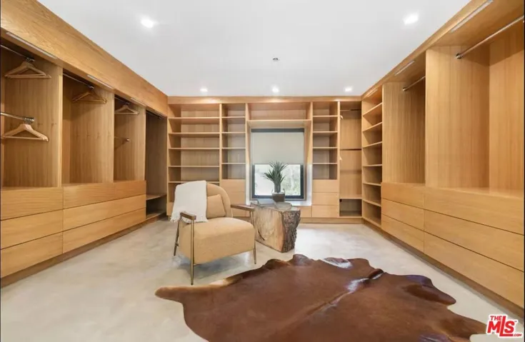20322 Del Campo Pl, Woodland Hills, California 91364