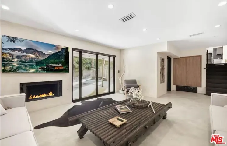 20322 Del Campo Pl, Woodland Hills, California 91364