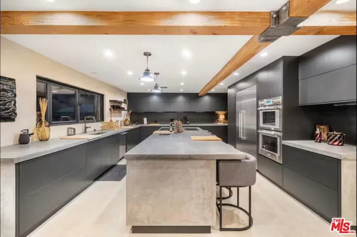 20322 Del Campo Pl, Woodland Hills, California 91364