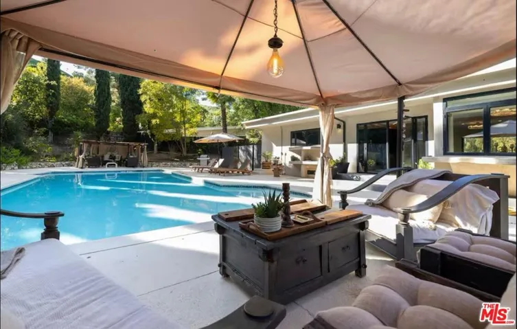 20322 Del Campo Pl, Woodland Hills, California 91364