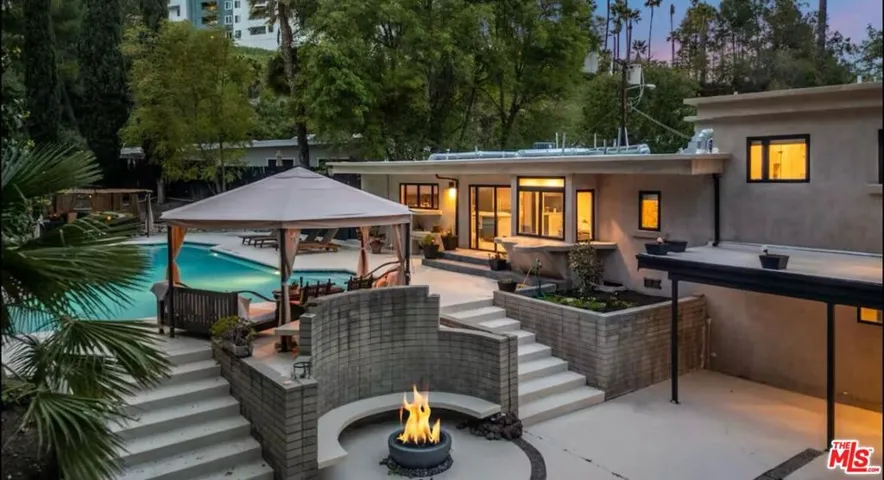 20322 Del Campo Pl, Woodland Hills, California 91364