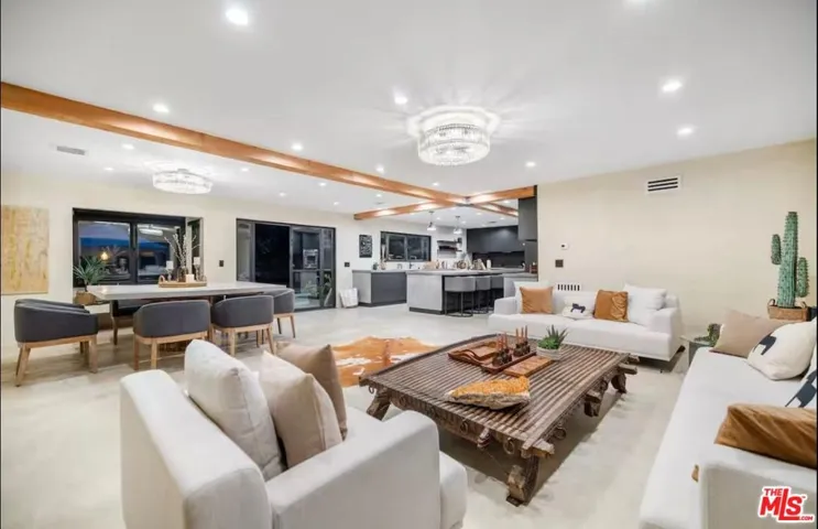 20322 Del Campo Pl, Woodland Hills, California 91364