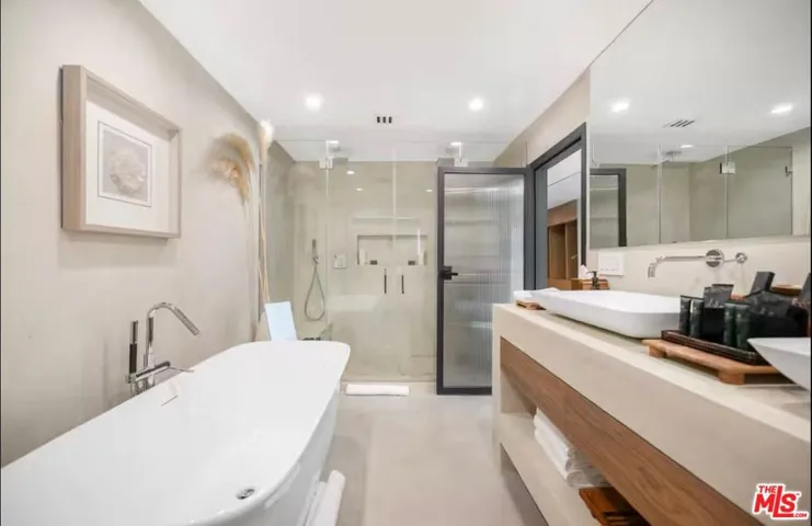 20322 Del Campo Pl, Woodland Hills, California 91364