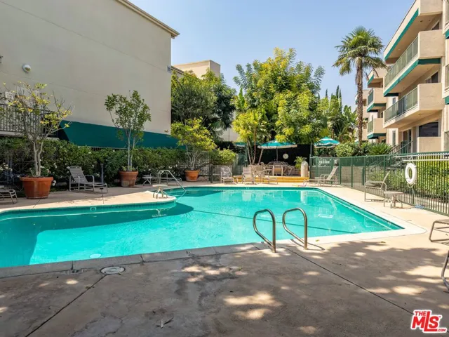 4501 Cedros Avenue 206, Sherman Oaks, California 91403