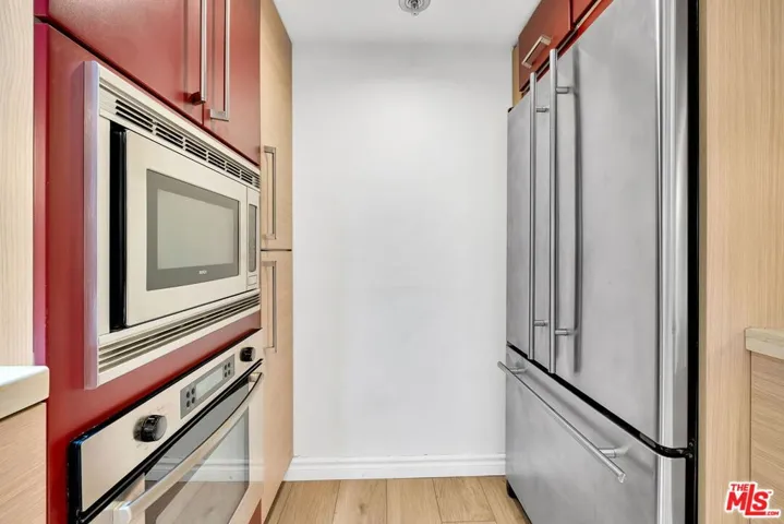 4501 Cedros Avenue 206, Sherman Oaks, California 91403