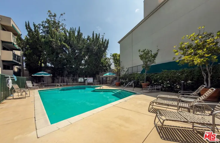 4501 Cedros Avenue 206, Sherman Oaks, California 91403