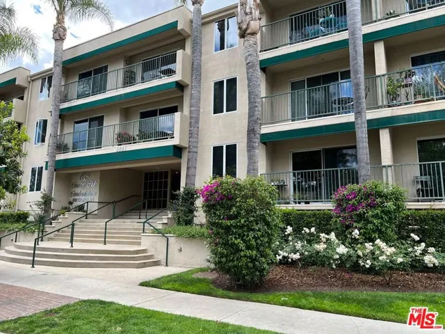 4501 Cedros Avenue 206, Sherman Oaks, California 91403