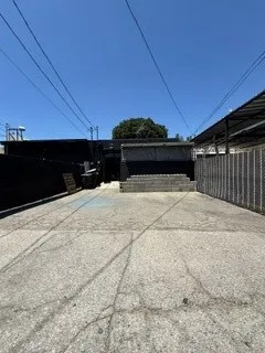 1610 W Magnolia Boulevard, Burbank, California 91506