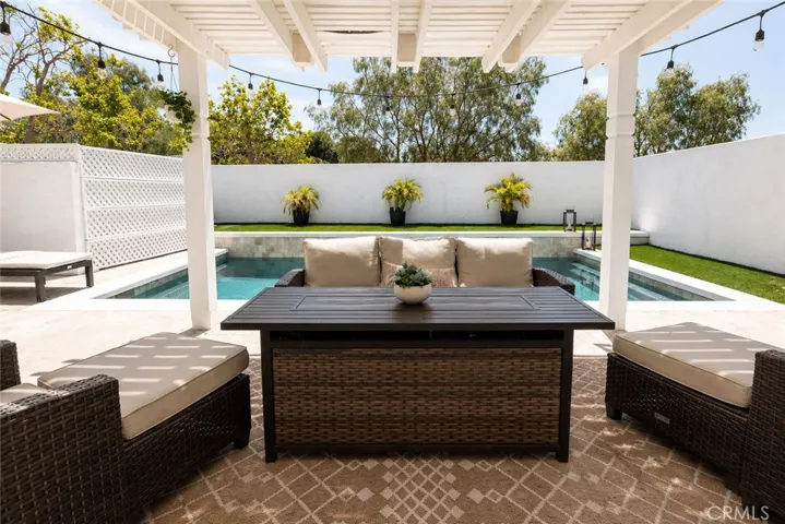 8 Laurel Creek, Laguna Hills, California 92653